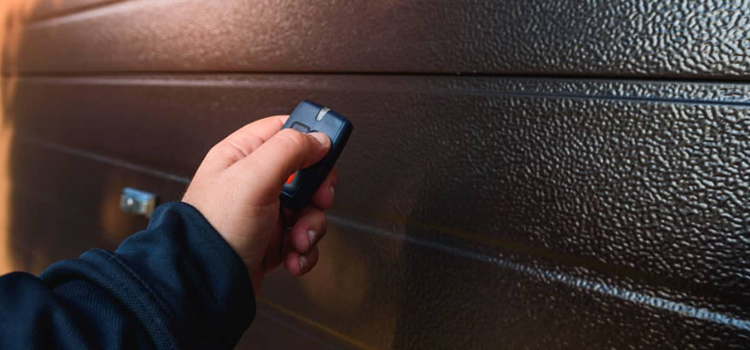 automatic door opener with remote control in Arcadia